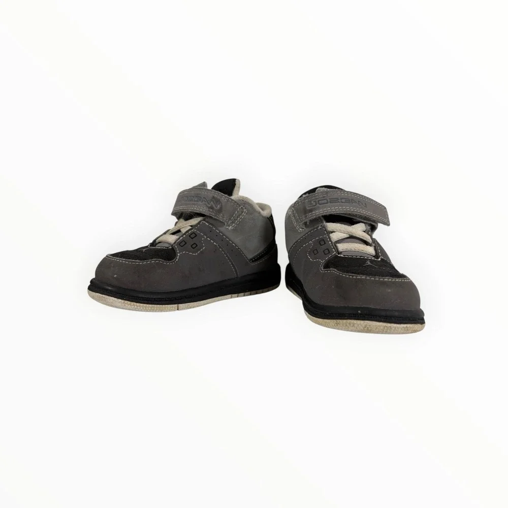 Black & White product pair